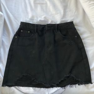 MISSGUIDED DENIM RIPPED SKIRT